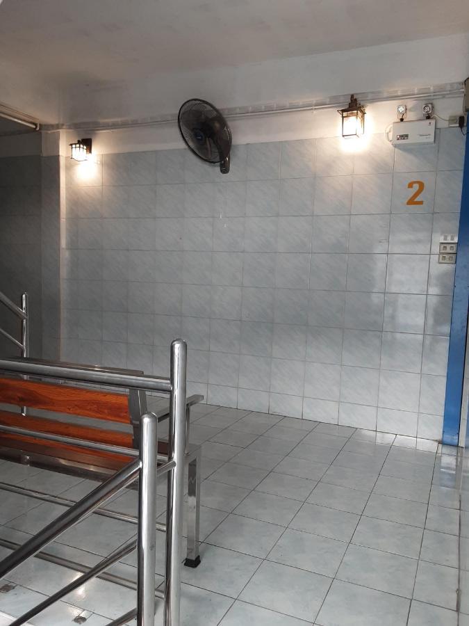 New Central Guesthouse Bangkok Ngoại thất bức ảnh