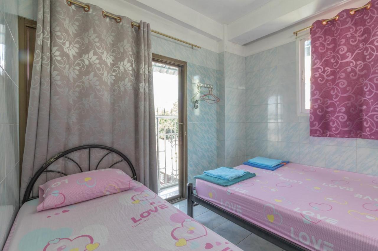 New Central Guesthouse Bangkok Ngoại thất bức ảnh